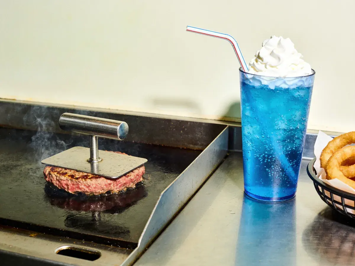 Editorial illustration: PINKY'S SMASH & SIP OPENS IN SOUTH AUSTIN WITH SMASHBURGERS AND DIRTY SODAS
